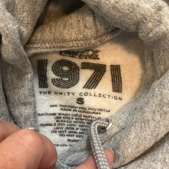 Coca-Cola Grey Hoodie Perfect Harmony The Hilltop Commercial 1971 Small - Picture 3 of 10